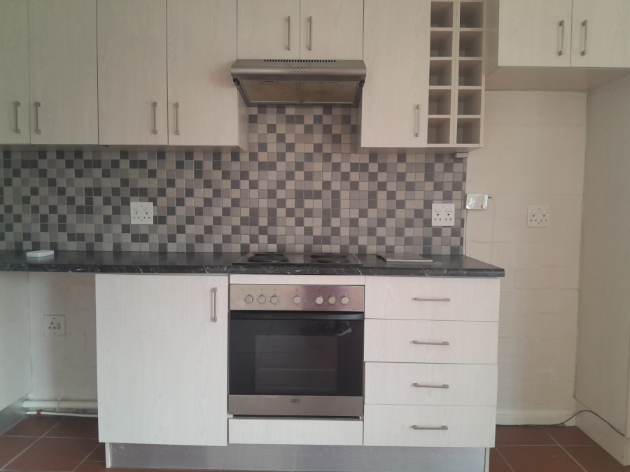 To Let 1 Bedroom Property for Rent in Pinelands Western Cape